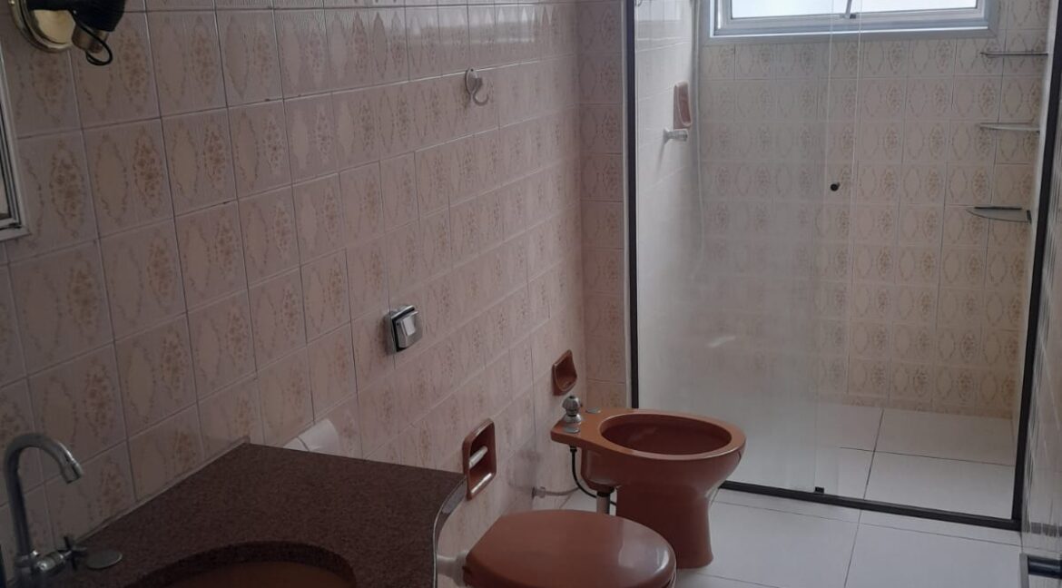 4 wc sUITE