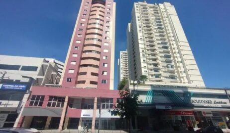Apartamento com 3 Quartos e 3 banheiros para Alugar, 110 m² por R$ 3.500/Mês