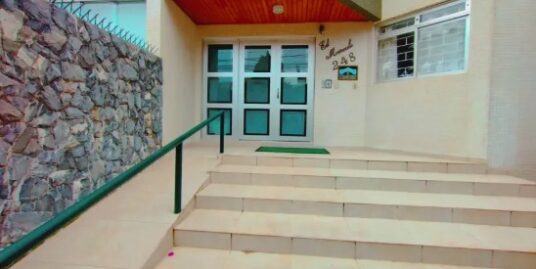 Apartamento com 2 Quartos e 2 banheiros para Alugar, 72 m² por R$ 2.700/Mês